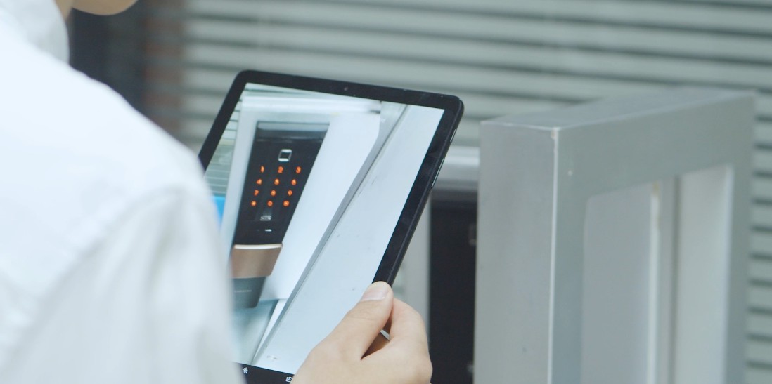 1561184540788976.jpg 智能门锁2.jpg